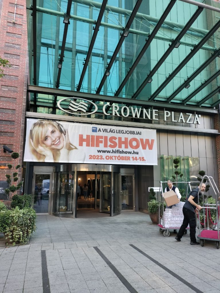 2023 hu 01